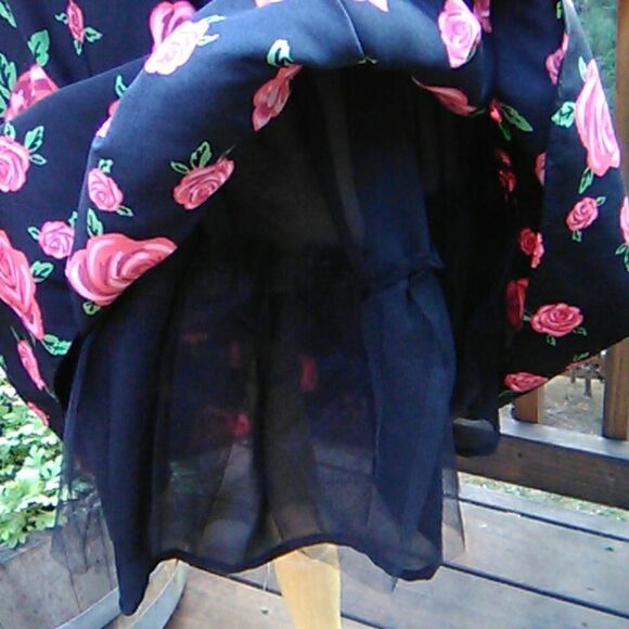 Roses Are Red Dress - Picture 3 of 8